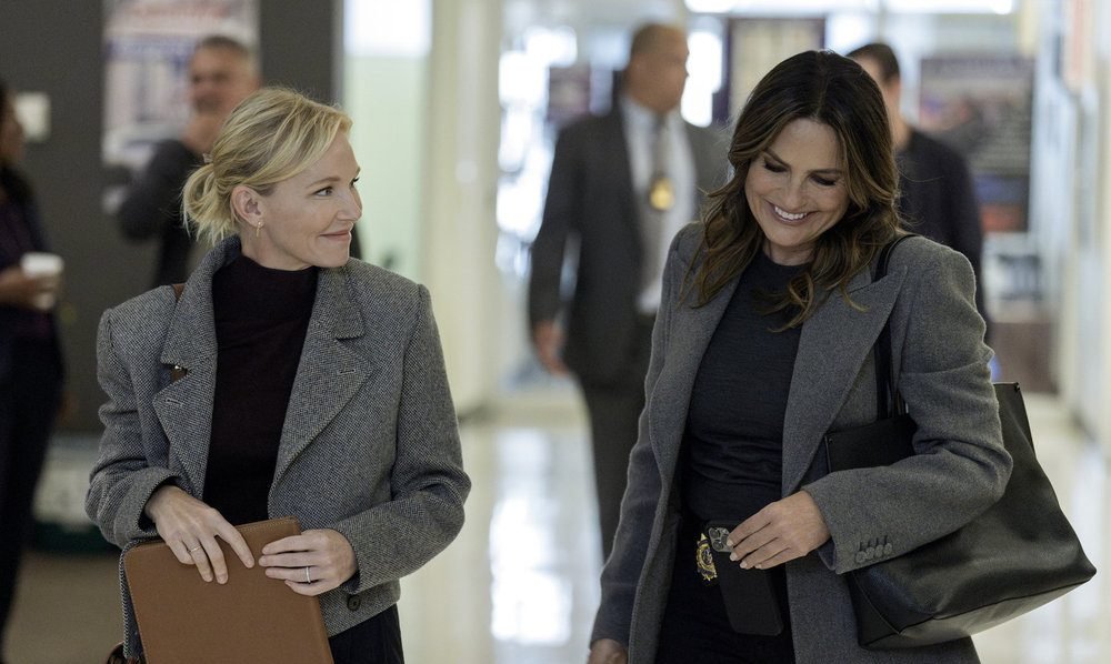 Kelli Giddish with Mariska Hargitay in the Oct. 17 episode of 'Law & Order: SVU.'